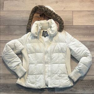 ESPRIT Ivory Puffer Jacket With Fur Hoodie